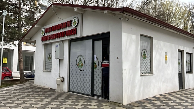 Bolu Belediyesi'ne yönelik soruşturma kapsamında jandarma 2 ayrı adreste arama yaptı