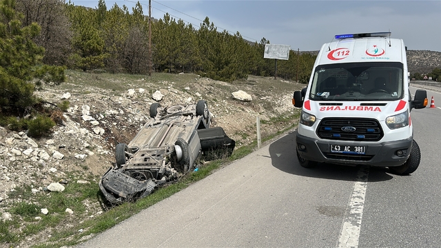 Takla atan otomobilde 2'si çocuk 4 kişi yaralandı