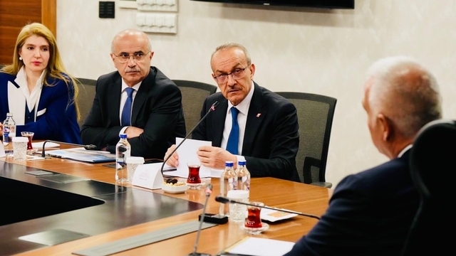 Malatya için görüşmeler, ülke gündemine yakın takip
Milletvekili Ölmeztoprak Ankara temasları ve Cumhurbaşkanı Erdoğan'ın mesajlarını paylaştı