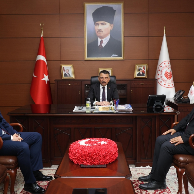 Vali Osman Hacıbektaşoğlu liman başkanlarını makamında ağırladı