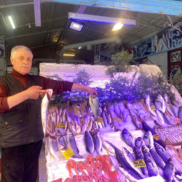 Yasak başladı, balık fiyatlarında henüz bir artış yok
Esnaf ilerleyen dönem...