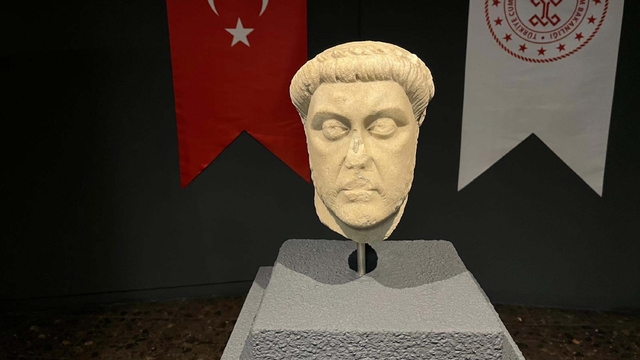 Smyrna Antik Kenti kökenli heykel başı, ABD'den Türkiye'ye iade edildi