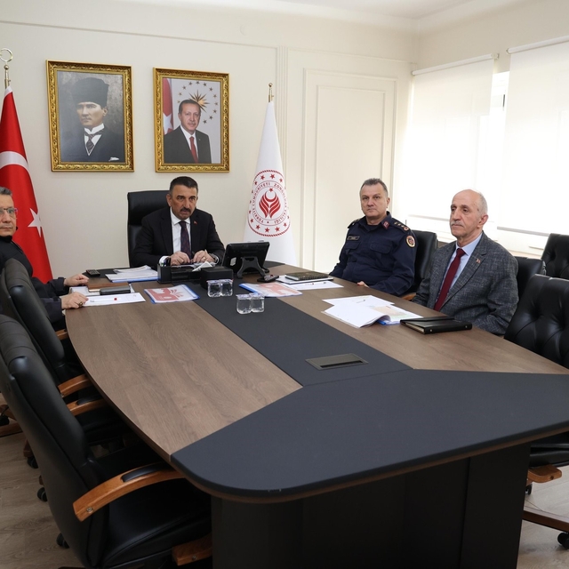 Zonguldak  Valisi Bektaşoğlu güvenlik toplantısına katıldı