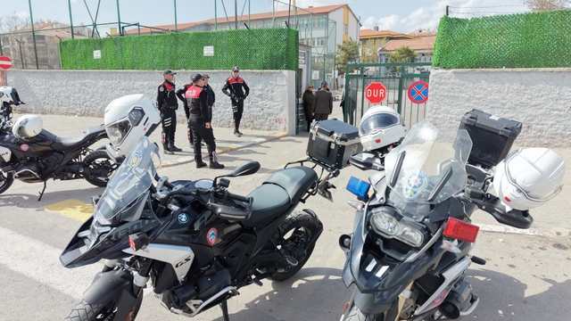 Aksaray'da okullar polisin gözetiminde