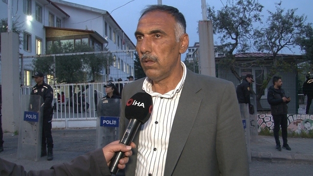 Mahalle muhtarı okul saldırısını anlattı: "Öğretmen çocukların üzerine kapanmıştı"
"Çocuklar 'Geliyor' diyerek penceren atlıyorlardı"