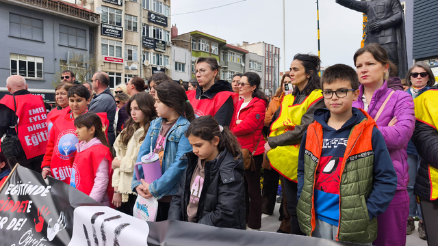 Edirne'de öğretmenlerden okul saldırılarına tepki