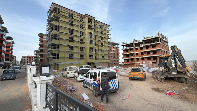 Eskişehir'de inşaattan düşen işçi öldü