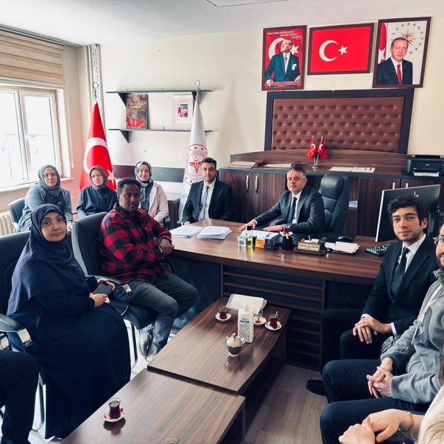 Mardin İl Sağlık Müdürü Yavuz, saldırıya uğrayan personeli ziyaret etti