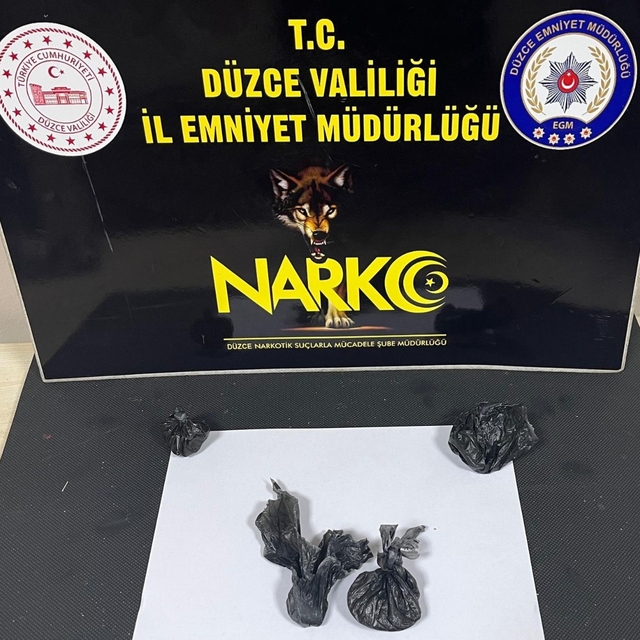 Suçüstü yakalanan uyuşturucu taciri tutuklandı