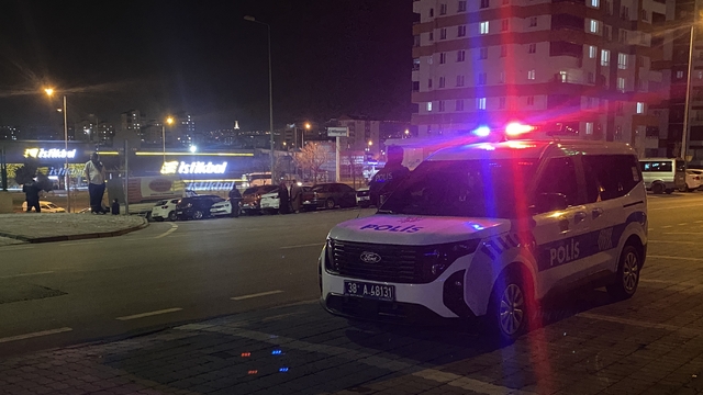 Kayseri'de çıkan bıçaklı kavgada 4 kişi yaralandı