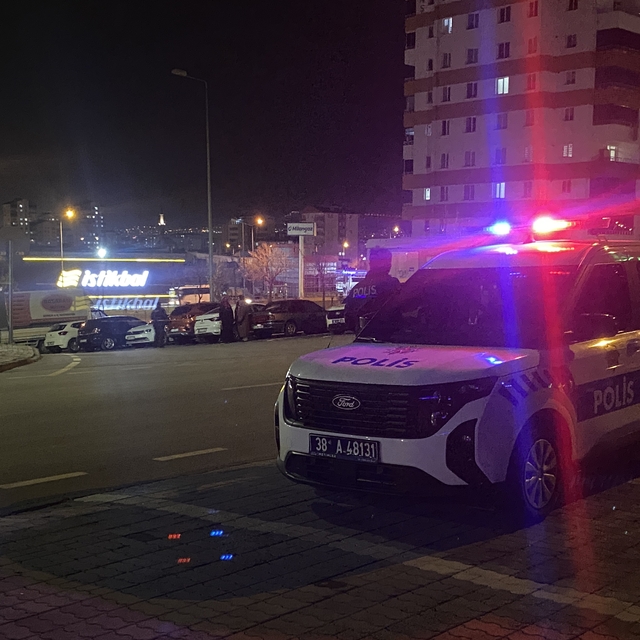 Kayseri'de çıkan bıçaklı kavgada 4 kişi yaralandı