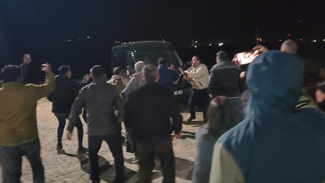 Gülistan Doku soruşturmasında Tunceli Adliyesi önünde arbede