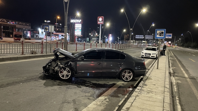 Kayseri'de iki otomobilin çarpıştığı kazada 1 kişi yaralandı