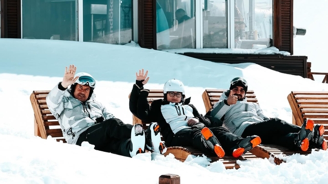 Plaj kenarı değil Palandöken'in zirvesin şezlong keyfi