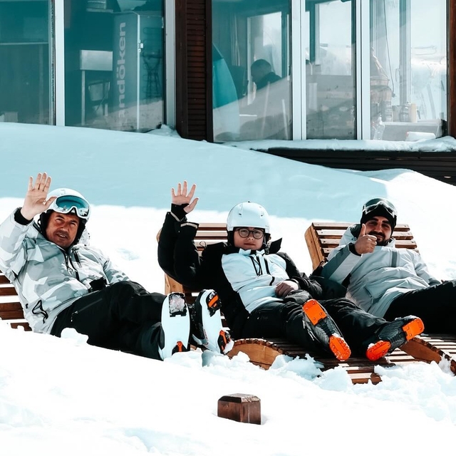 Plaj kenarı değil Palandöken'in zirvesin şezlong keyfi