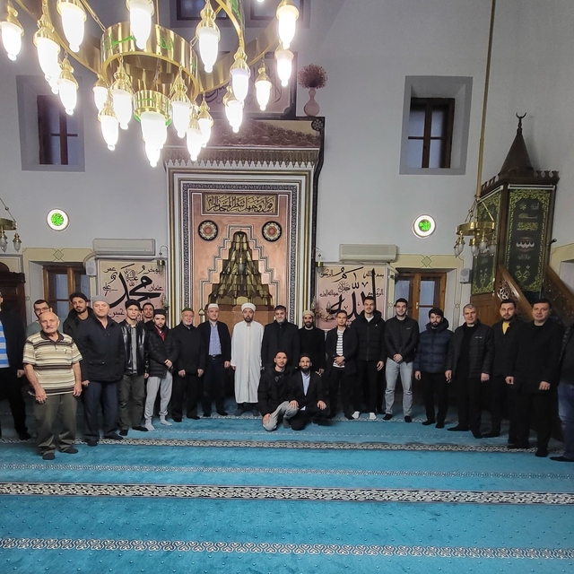 Bilecik'te KYK öğrencileri sabah namazında buluştu