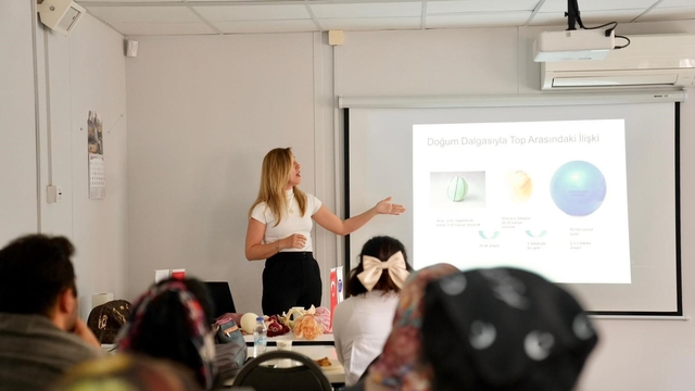 Didim Belediyesi'nden anne adaylarına kapsamlı eğitim