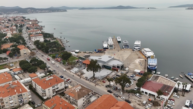 Ayvalık'ta yeni meydan düzenlemesi hayata geçiyor