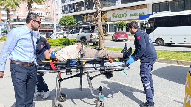 Aynı istikamette ilerlerken çarpışan motosikletlerden biri devrildi: 1 yaralı