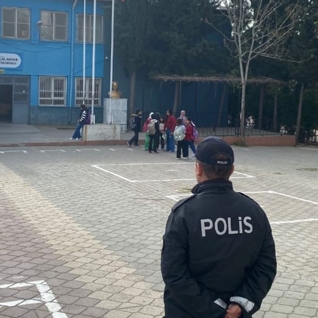 Kahta'daki okul çevrelerinde sıkı denetim