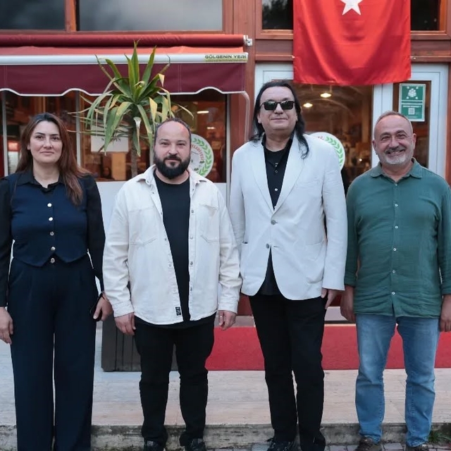 Ünlü sanatçı Kırdar İncirliova'da ağırlandı