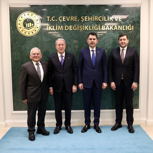Başkan Büyükkılıç, Bakan Kurum ile projeleri paylaştı