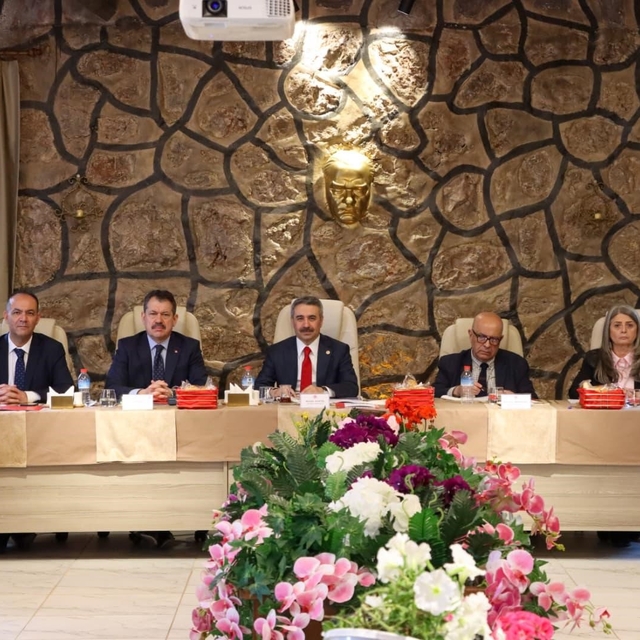 TBMM alt komisyonu İzmir'deki cezaevlerini inceledi