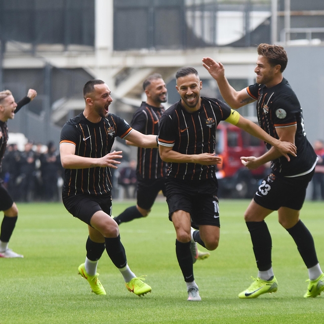 İzmir Çoruhlu FK kurtuluş arıyor