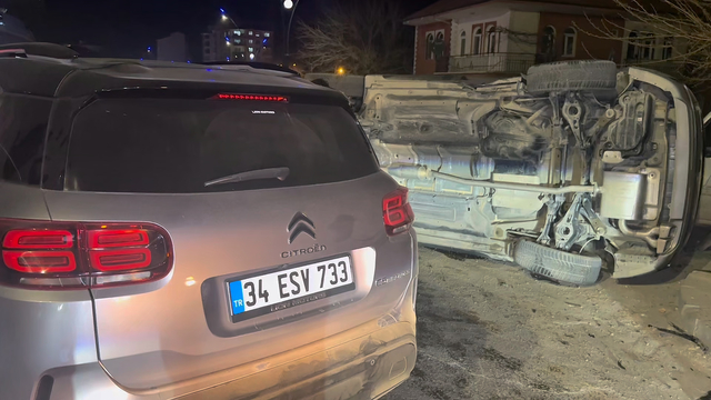 Malatya'da otomobiller çarpıştı: 4 yaralı