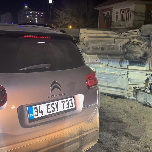 Malatya'da otomobiller çarpıştı: 4 yaralı