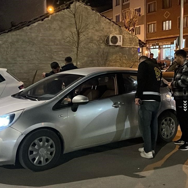 Eskişehir'de asayiş ve trafik uygulamaları sürüyor
Dün gece 22 ekip ve 74 p...