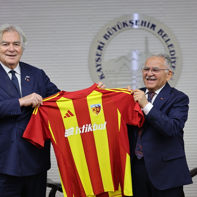 Başkan Büyükkılıç, ACES heyetini ağırladı
Kayseri'de Dünya Spor Başkenti he...