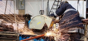 Antalya Büyükşehir Belediyesi kent mobilyalarını kendi atölyelerinde üretiyor