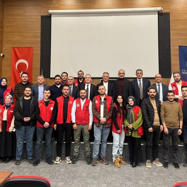 Gençlik Merkezleri yeni yol haritasını belirledi