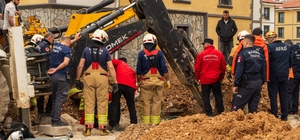 Hayatını kaybeden işçinin cansız bedeni göçük altından çıkarıldı