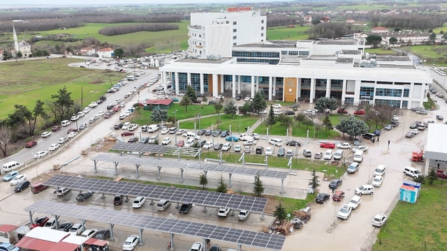 Bafra Devlet Hastanesi enerjisini güneşten sağlıyor: Günlük 50 bin TL tasarruf