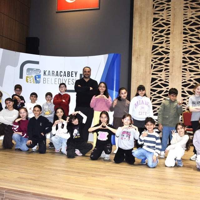 Karacabey Belediyesi çocuk tiyatro ekibi kuruldu