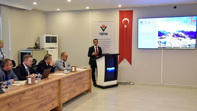 Rektör Yardımcısı Kurnaz: "Disiplinlerarası çalışmalar bilimsel değer üretiyor"
OMÜ'de Değerlendirme Çalıştayı