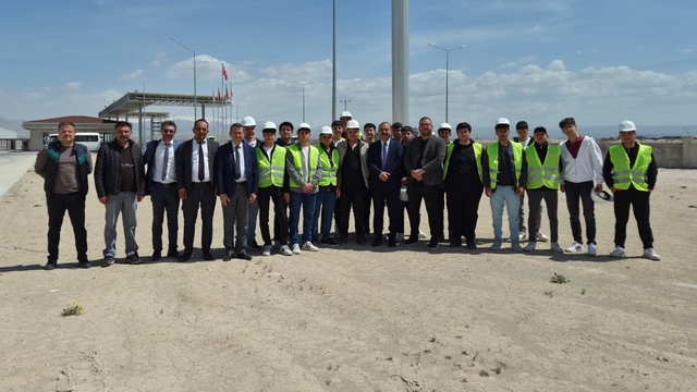 Meslek lisesi öğrencilerine teknik gezi desteği