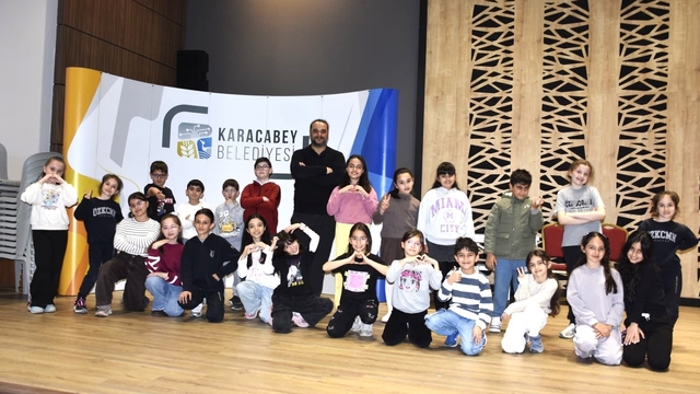 Karacabey Belediyesi çocuk tiyatro ekibi kuruldu