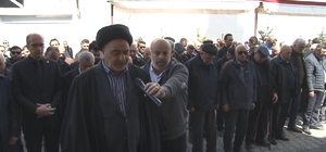 Kars'ta Kahramanmaraş'taki okul saldırısının acısı paylaşıldı: Gıyabi cenaz...