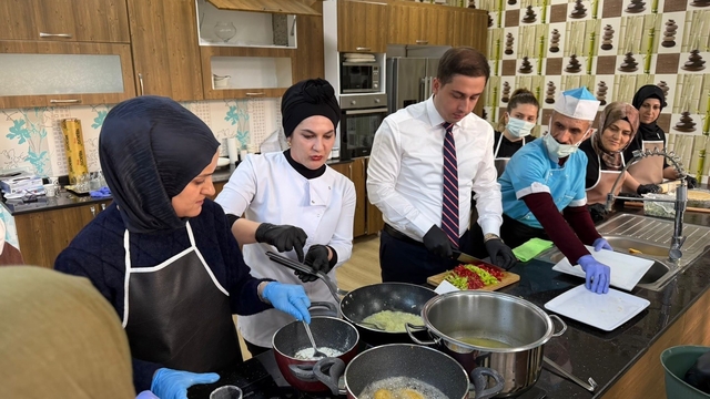 Sason'da gençlere meslek kapısı: Aşçı yardımcılığı kursuna yoğun ilgi