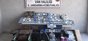 Van'da sahte plaka basıp sattıkları iddia edilen 4 şüpheli yakalandı