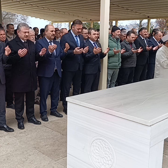 Saldırılarda hayatını kaybedenler için gıyabi cenaze namazı kılındı