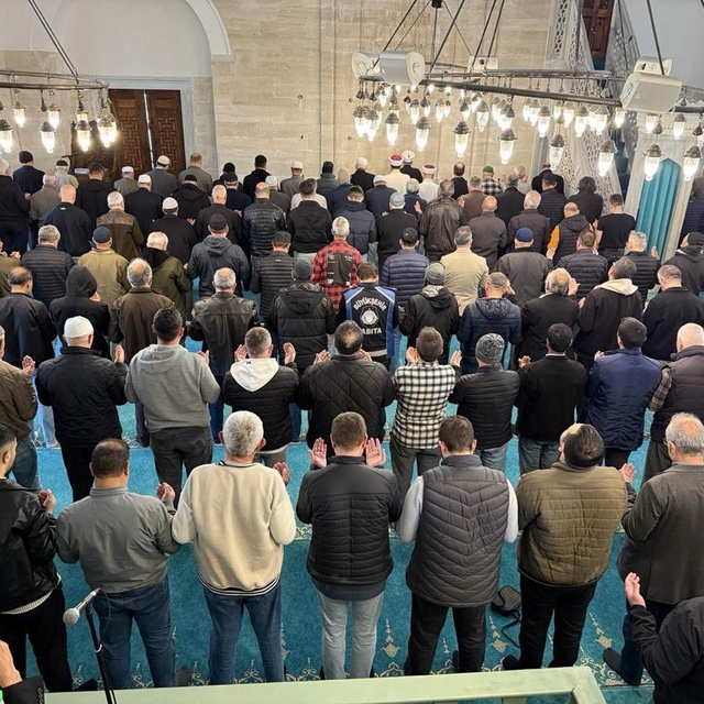 Okul saldırısında ölenler için Tekirdağ'da gıyabi cenaze namazı kılındı