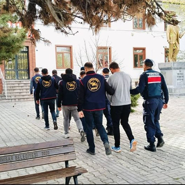 Çobanları hamama götürüp, 5 milyon lira değerindeki büyükbaşları çaldılar