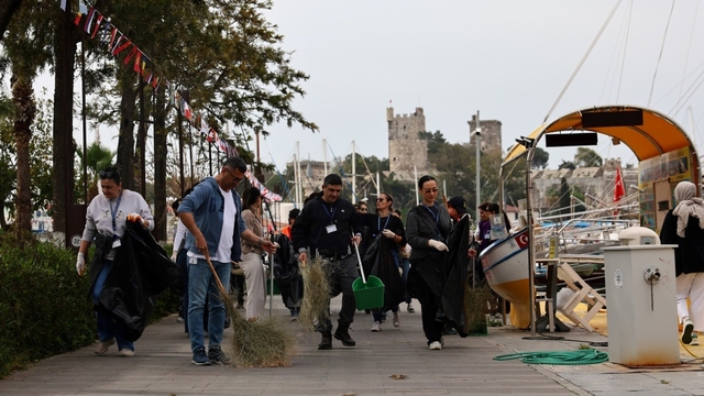 Bodrum'da temizlik seferberliği yeniden başladı