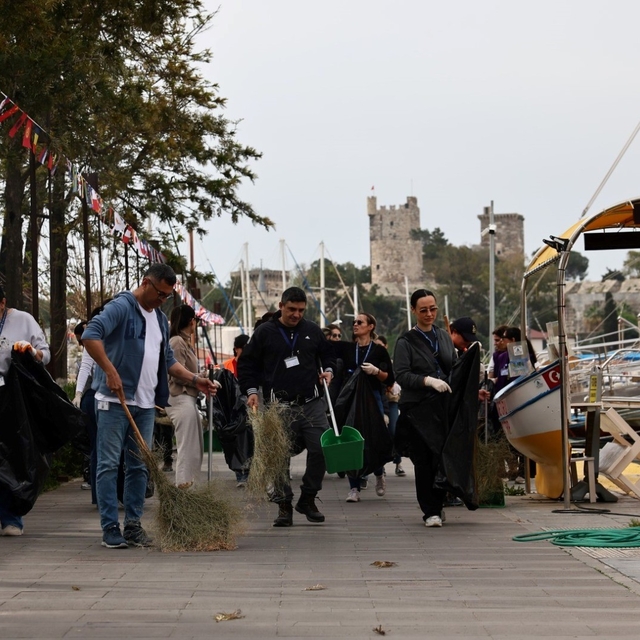 Bodrum'da temizlik seferberliği yeniden başladı