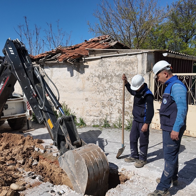 Yatağan Dere Mahallesi'nde içme suyu hatları yenileniyor