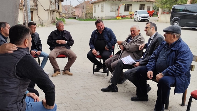 Uşak'ta İl Tarım ve Orman Müdürlüğü ekipleri üreticilerle bir araya geldi